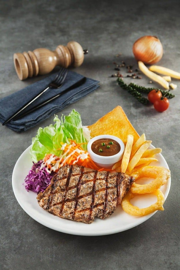 เมนูของร้าน สเต็กลุงใหญ่ หน้า รพ. บีแคร์ (พหลโยธิน 62) สเต็กลุงใหญ่ หน้า รพ. บีแคร์ (พหลโยธิน 62)