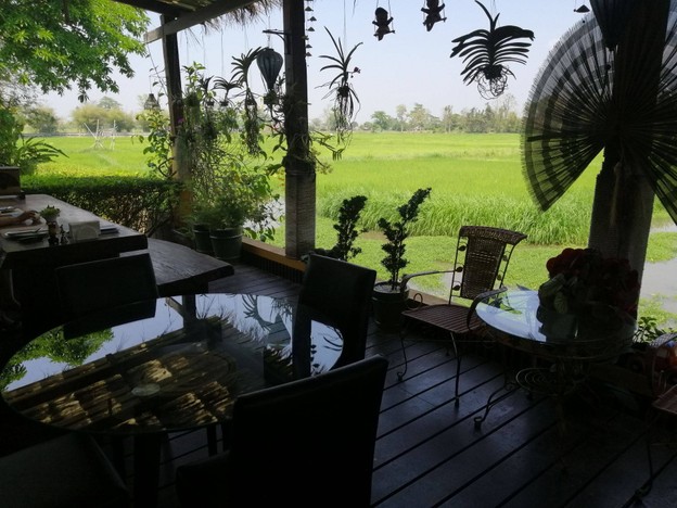 Mai Saigon Restaurant & Bar