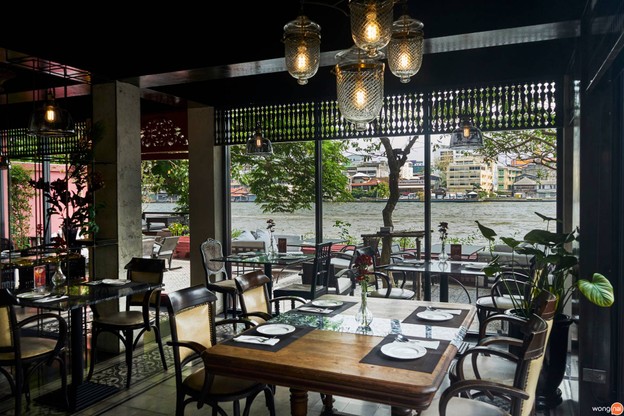 NYE Caféstaurant โรงแรมอำแดง
