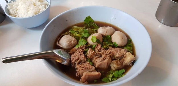 เนื้อตุ๋นนางเลิ้ง ซอยนครสวรรค์ 2