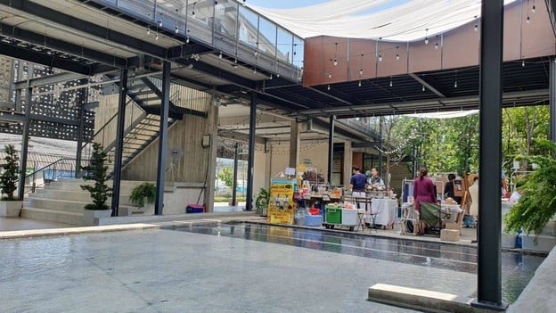 หน้าร้าน มิตรปลาจุ่ม