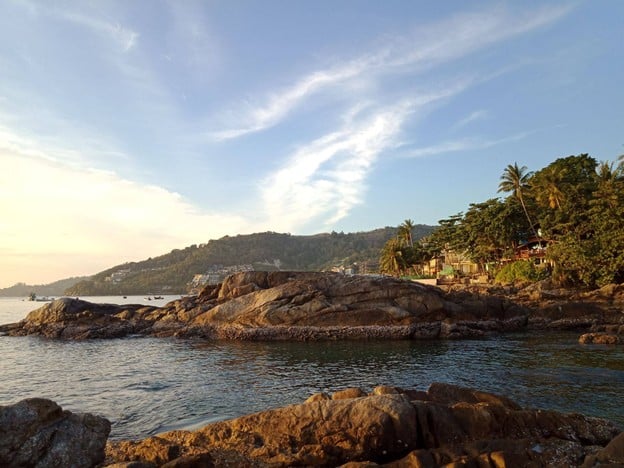 หาดกะหลิม