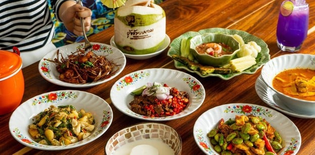 เมนูของร้าน Yoong Khao Hom แอมพาร์ค จุฬา