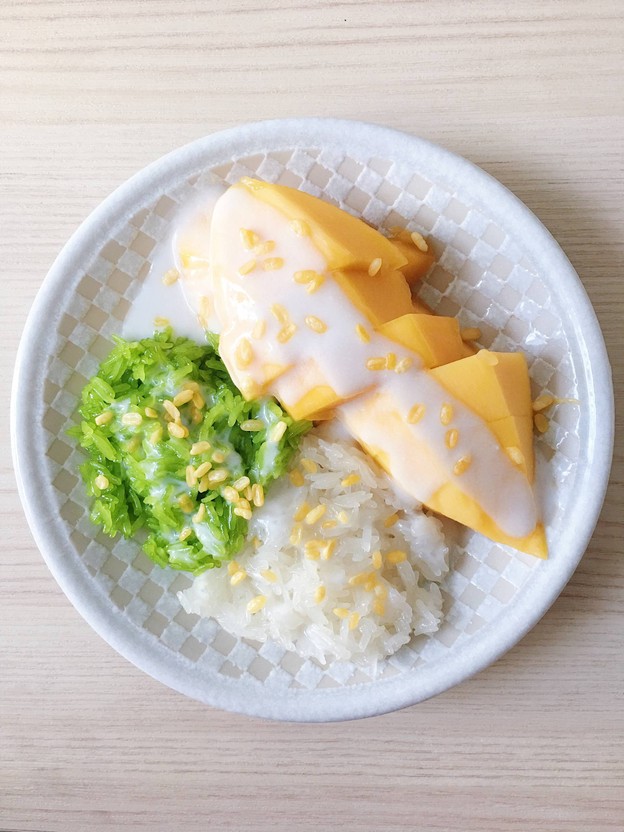 ข้าวเหนียวมะม่วงแม่วารี (Maevaree) ทองหล่อ