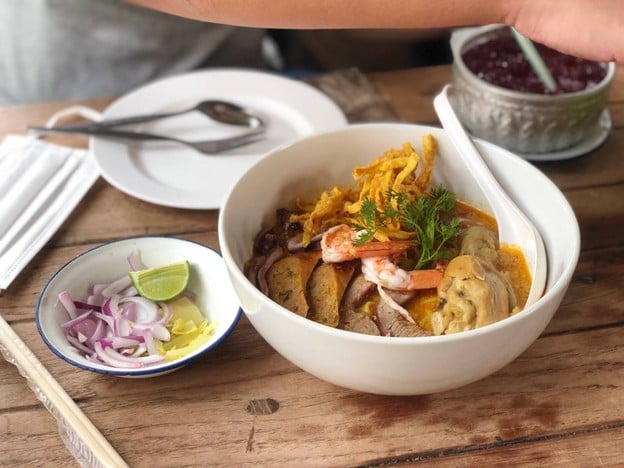 เมนูของร้าน ข้าวซอยนิมมาน