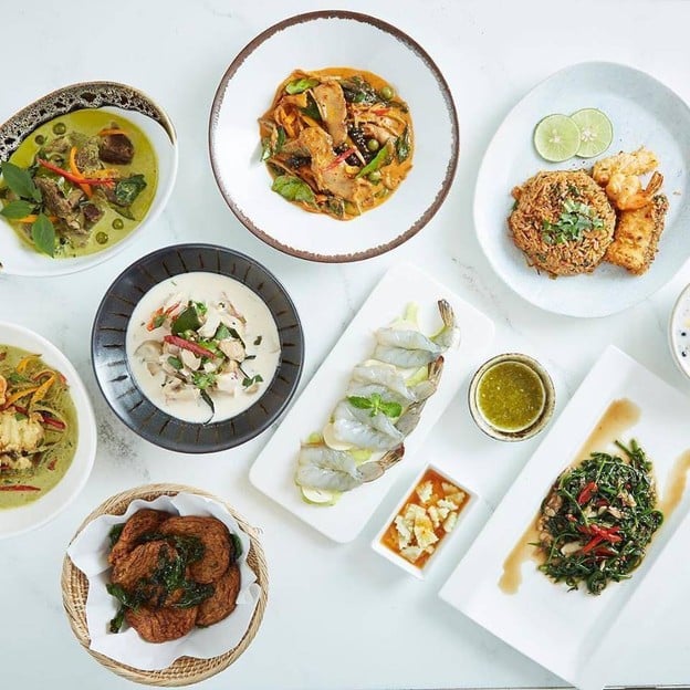 เมนูของร้าน Baan Restaurant 'Thai Family Recipe' ถนนวิทยุ