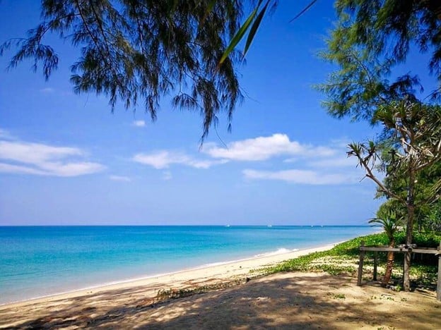 หาดทรายแก้ว