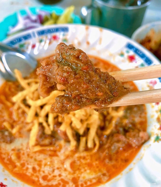 เมนูของร้าน ข้าวซอย ลุงประกิจกาดก้อม