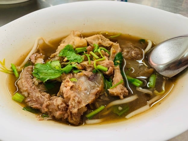 เมนูของร้าน ก๋วยเตี๋ยวเนื้อจินตนา 2499 พหลโยธิน (Phahonyothin)