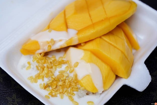 เมนูของร้าน ข้าวเหนียวมะม่วงหนุงหนิง สุขุมวิท 38