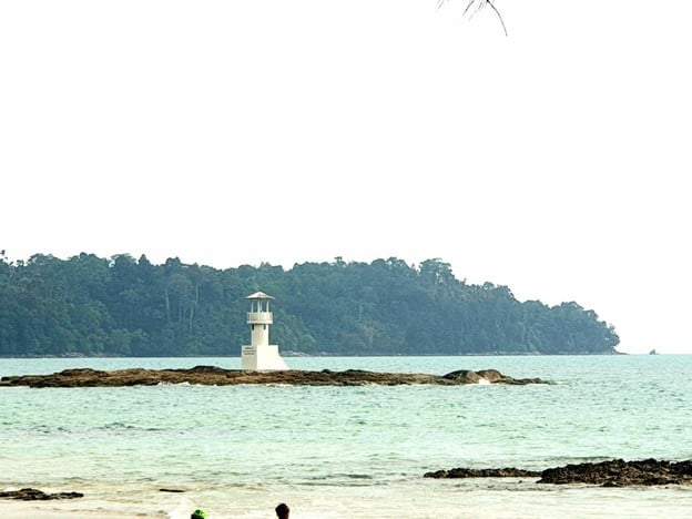 หาดนางทอง