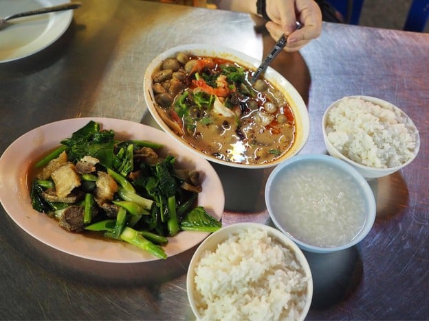 เมนูของร้าน ร้านข้าวต้มซุ่ยฮ้อเฮียเก้า(ตลาดเมืองทอง)