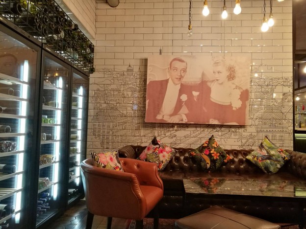 Roof 409 Bar & Bistro