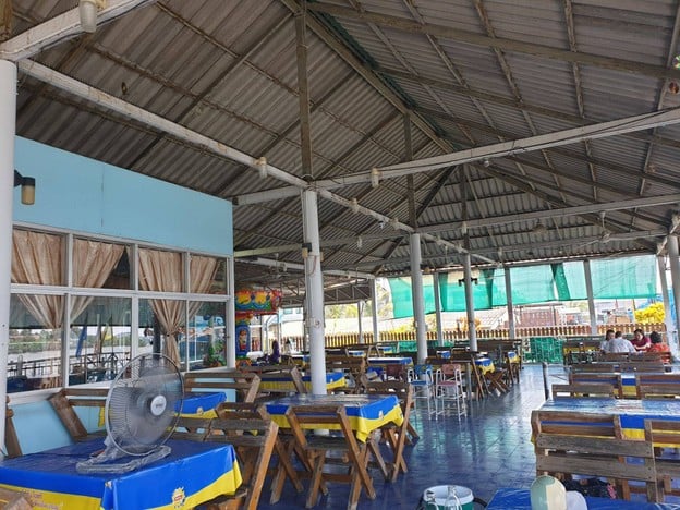 บรรยากาศ ครัวริมเขื่อน มหาชัย