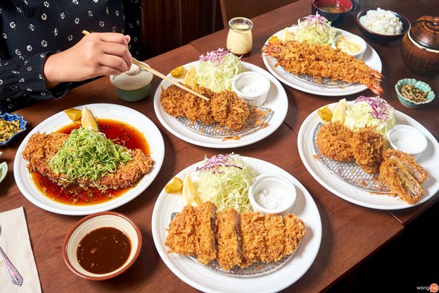 Bekku Tonkatsu BTS สนามเป้า