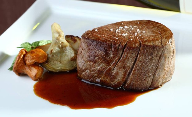 Rib Room and Bar Steakhouse โรงแรมแลนด์มาร์ค กรุงเทพฯ
