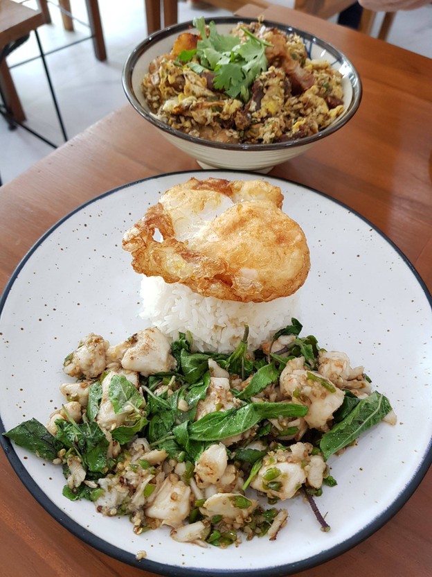 เมนูของร้าน Ekkamai Macchiato at Nang Lerng Nang Lenrng
