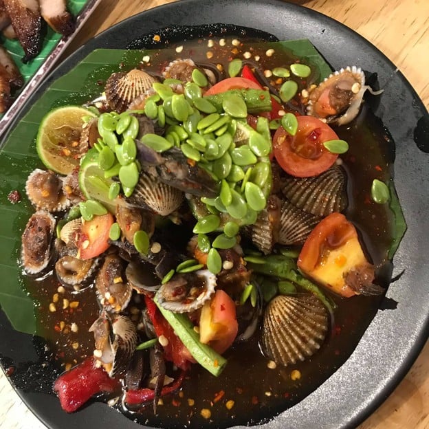 ตำแซ่บสุด Limelight ภูเก็ต