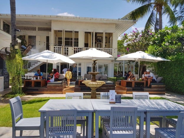 บรรยากาศ Living Room Bistro