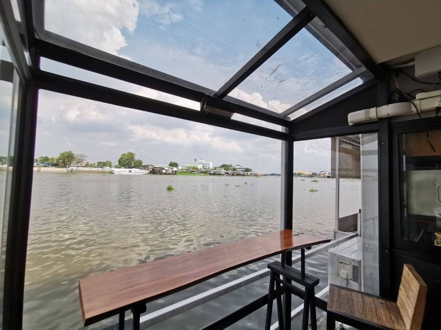 บรรยากาศ On The River Cafe’