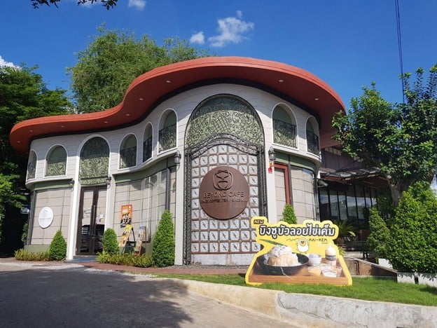 หน้าร้าน BEYOND CAFE (บียอนด์ คาเฟ่ กาแฟ เค้ก) หนองประจักษ์