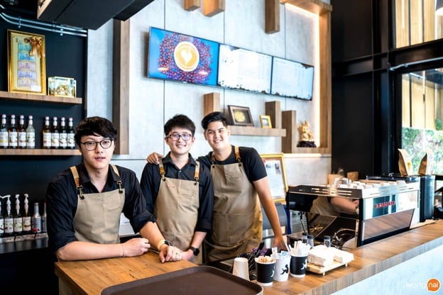 the hub cafe & co-working space