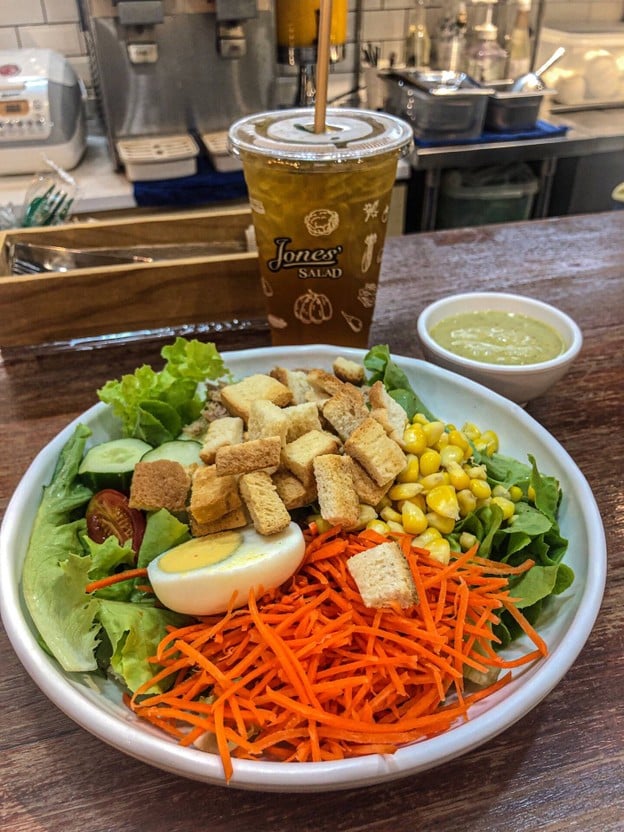 เมนูของร้าน Jones' Salad เอสพลานาด รัชดา