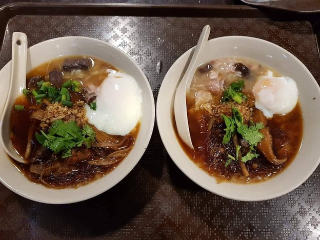 เมนูของร้าน ขาแรง ข้าวต้มวุ้นเส้น โชตนาพลาซ่า เชียงใหม่