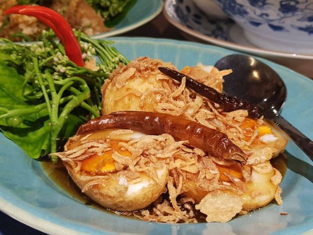 เมนูของร้าน เสือใต้ เอ็มควอเทียร์