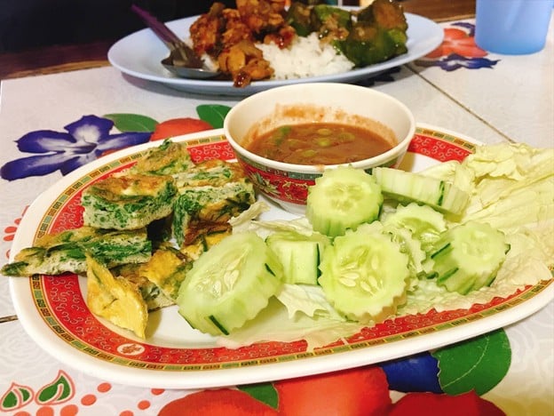 เมนูของร้าน ข้าวแกงลุงไทย หน้ากองบิน 41
