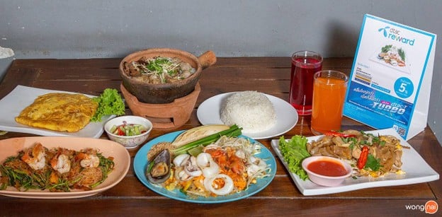 เมนูของร้าน กุ้ง อิ่ม อร่อย 1 เจ๊อ๋า ผัดไทย หอยทอด