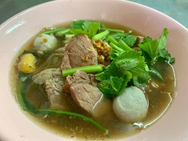 ก๋วยเตี๋ยวเนื้อวัวนายโส่ย