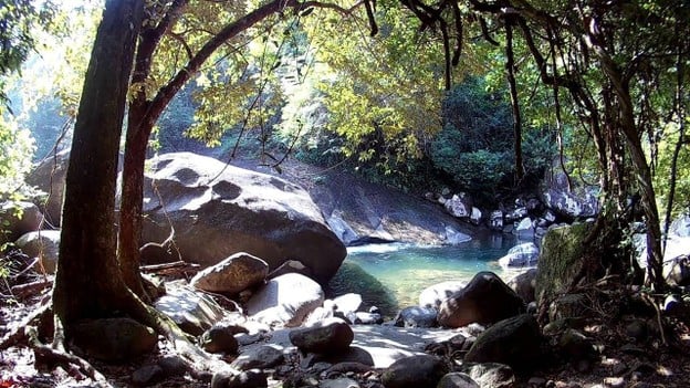 บรรยากาศ น้ำตกเขาชะเมา