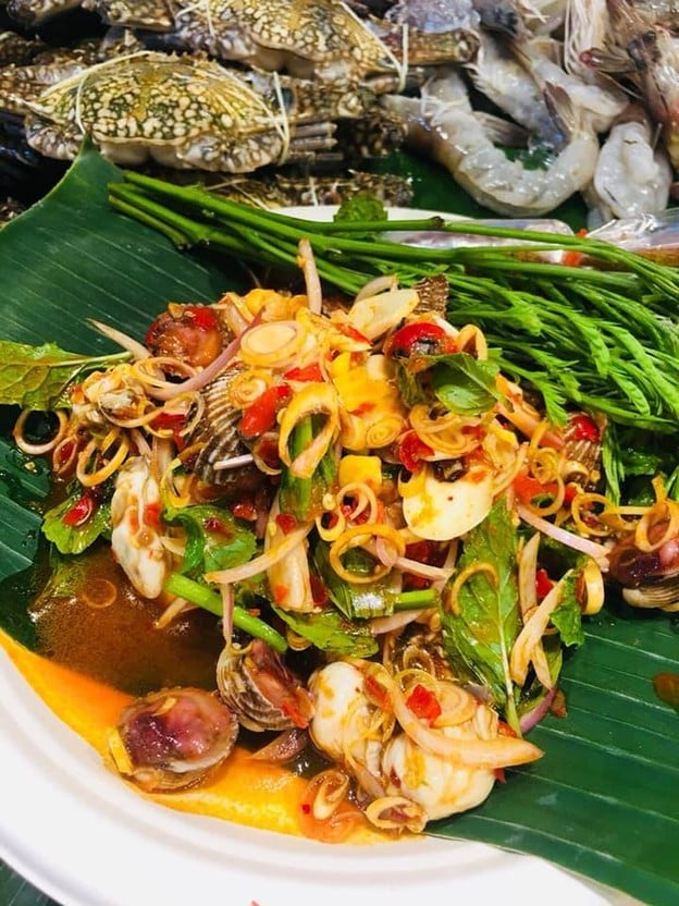 ร้านคนละยำสองยำ