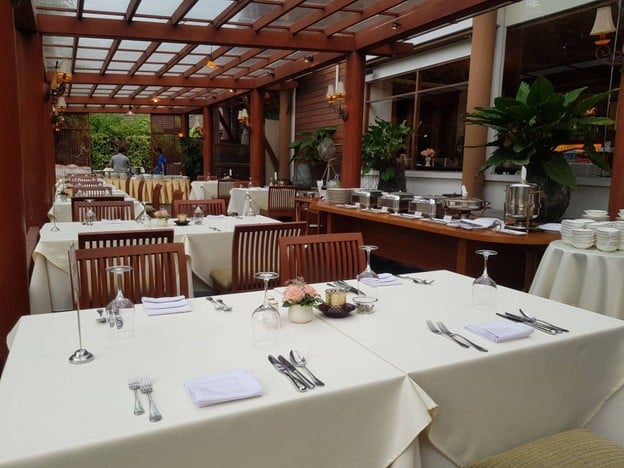 Le Crystal Restaurant
