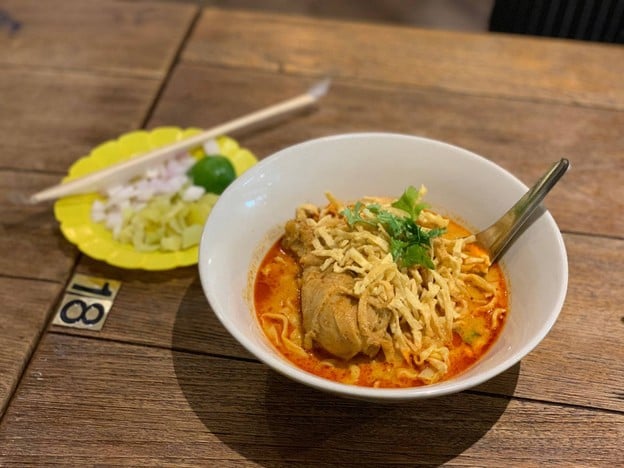 เมนูของร้าน อองตอง ข้าวซอย อารีย์