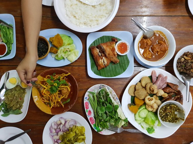 เฮือนเพ็ญ