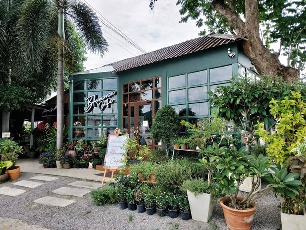 หน้าร้าน Signature Cafe บ้านโป่ง
