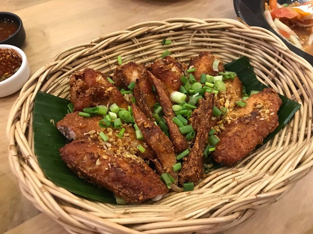 เมนูของร้าน ส้มตำนัว ลาดพร้าว