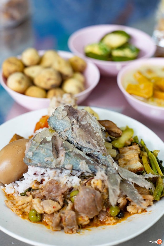 อิ่มจัง ข้าวแกงบุฟเฟ่ต์ 10 บาท