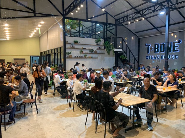 บรรยากาศ T-bone Steak house  สาขา กังสดาร