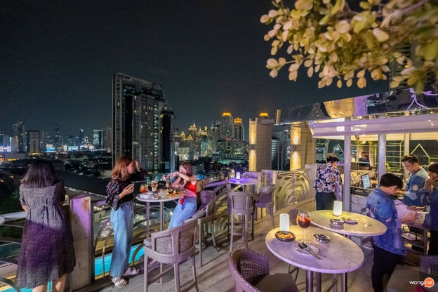 บรรยากาศ Barracuda Rooftop Bar