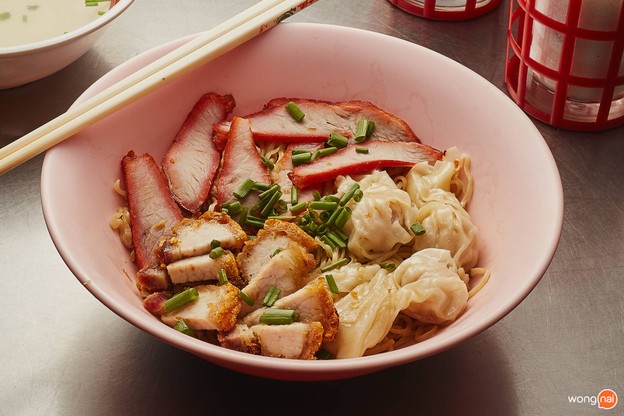 เมนูของร้าน นายดำ บะหมี่เกี๊ยวข้าวหมูแดง สาขา1 อ่อนนุช