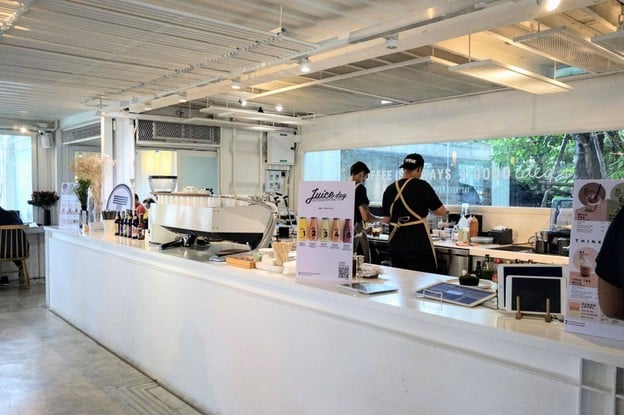 บรรยากาศ THINK CAFE & EATERY เดอะบล๊อค ราชพฤกษ์