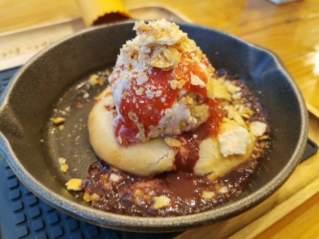 เมนูของร้าน Creamery Boutique Ice Cream สามย่าน