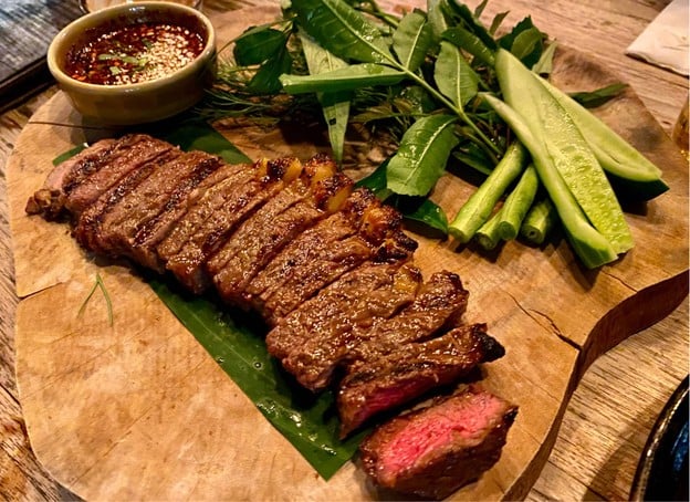 เมนูของร้าน 8 Dining