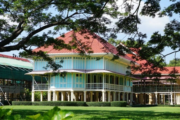 บรรยากาศ พระราชนิเวศน์มฤคทายวัน