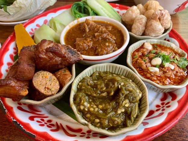 เมนูของร้าน เฮือนม่วนใจ๋ Huan Muan Jai -