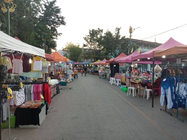 ไนท์บาซาร์นครแม่สอด