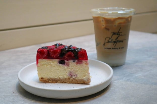 Truly Scrumptious พร้อมพงษ์